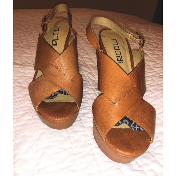 Camel leather wedge heels - Picture 2 of 3